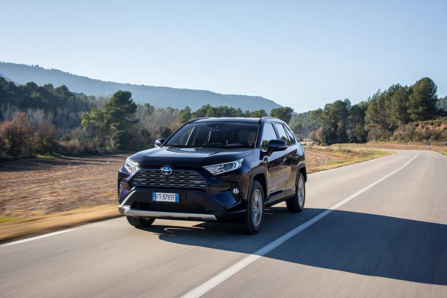  Toyota RAV4 Hybrid 2019 года  (WW) (фото 2 из 26)